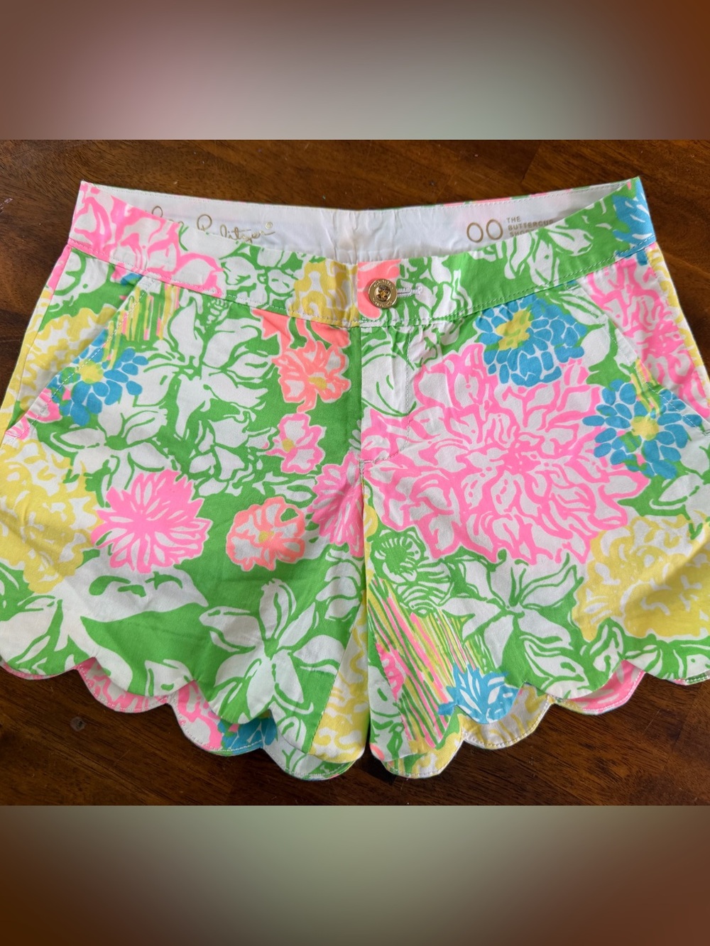 Lily Pulitzer Hibiscus Stroll The Buttercup Short 00